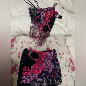 Fabulous and super cute skirt set !!